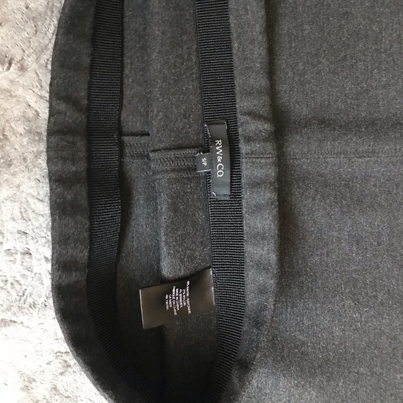 Grey Pencil Skirt - Picture 3 of 4